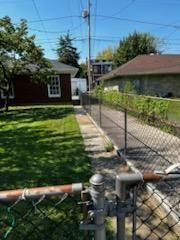813 Madison Ave - Photo 3 of 22