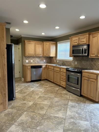 205 Patton Ave - Photo 2 of 10