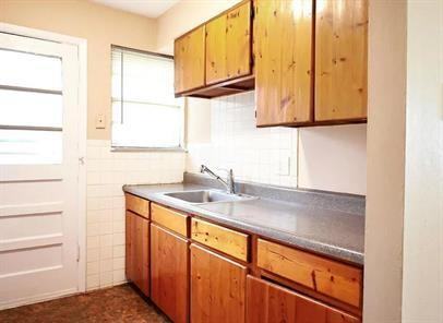 10738 Tropic Dr - Photo 3 of 6