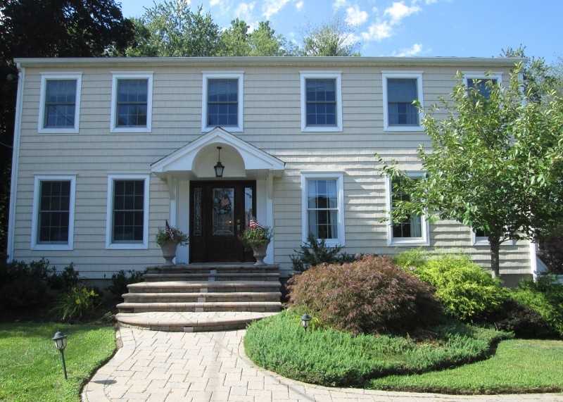 225 Southern Blvd - Photo 2 of 17