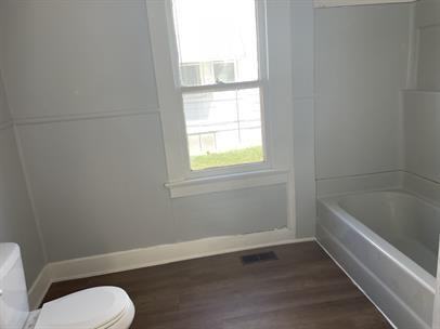 1405 E Indiana St - Photo 3 of 5