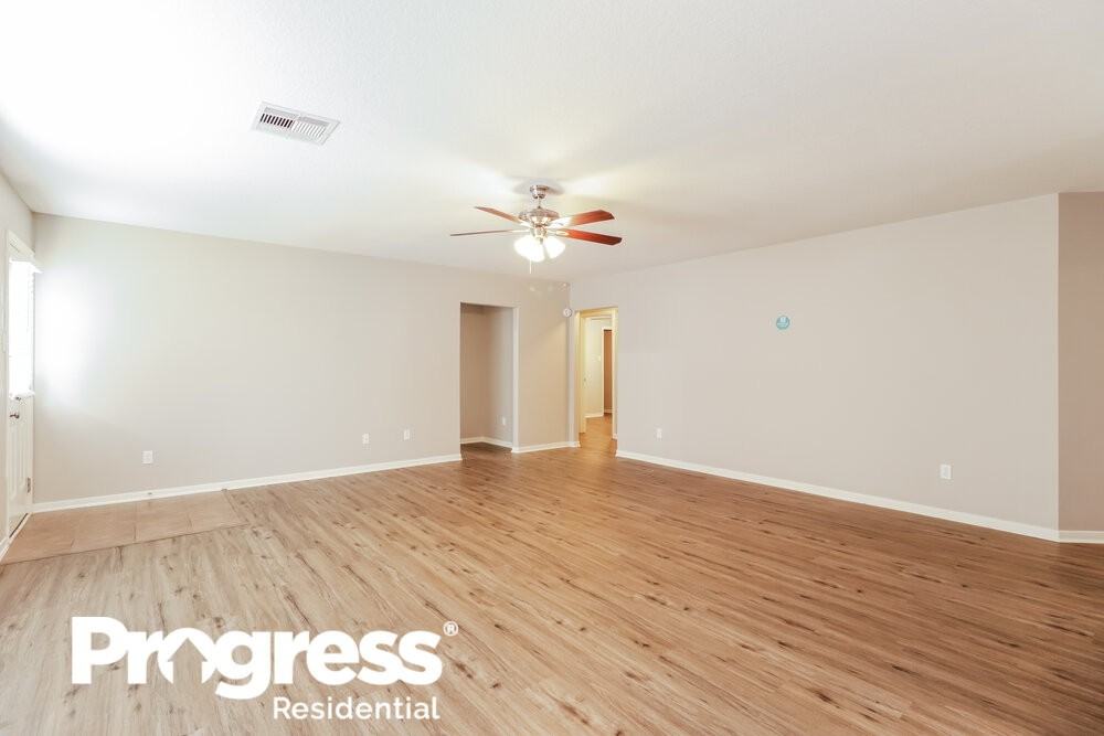 9801 Hyacinth Way - Photo 3 of 16