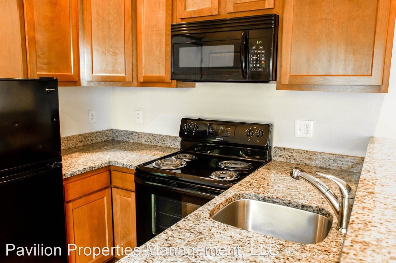 Beautiful Studio-2bedroom Apartments within 1.5 Blocks From IU Campus - Photo 3 of 5