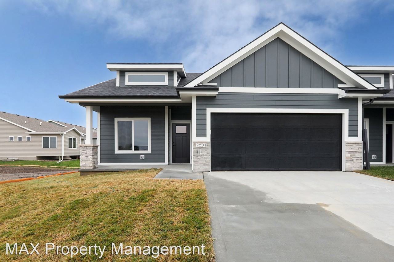 2501 Ne 6th St - Photo 2 of 47