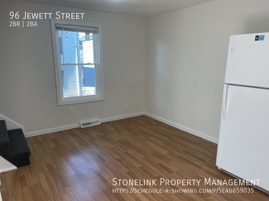 96 Jewett St - Photo 3 of 9