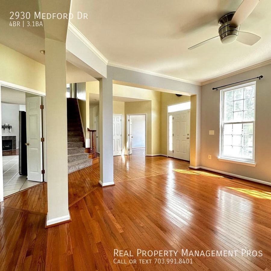 2930 Medford Dr - Photo 2 of 24