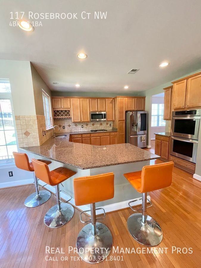 117 Rosebrook Ct Nw - Photo 2 of 40