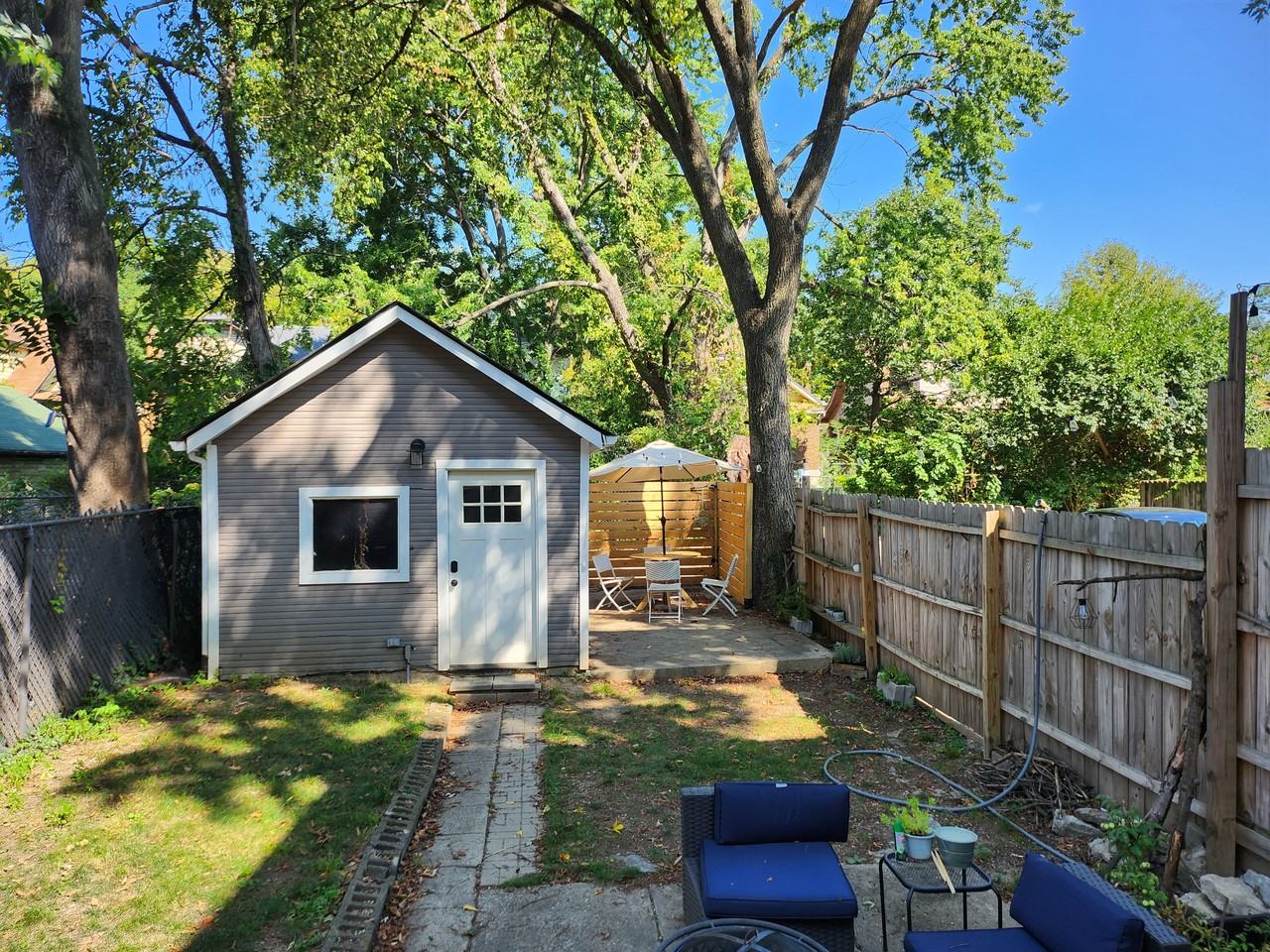 1420 Pullan Ave #NA - Photo 3 of 30