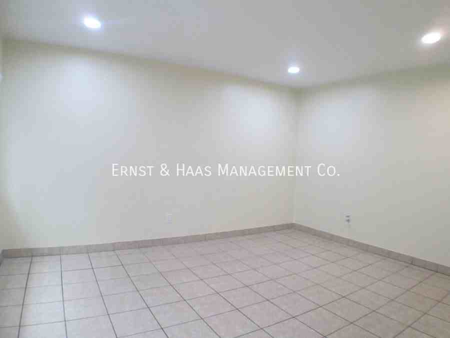 3124 E 64th St - Photo 3 of 20