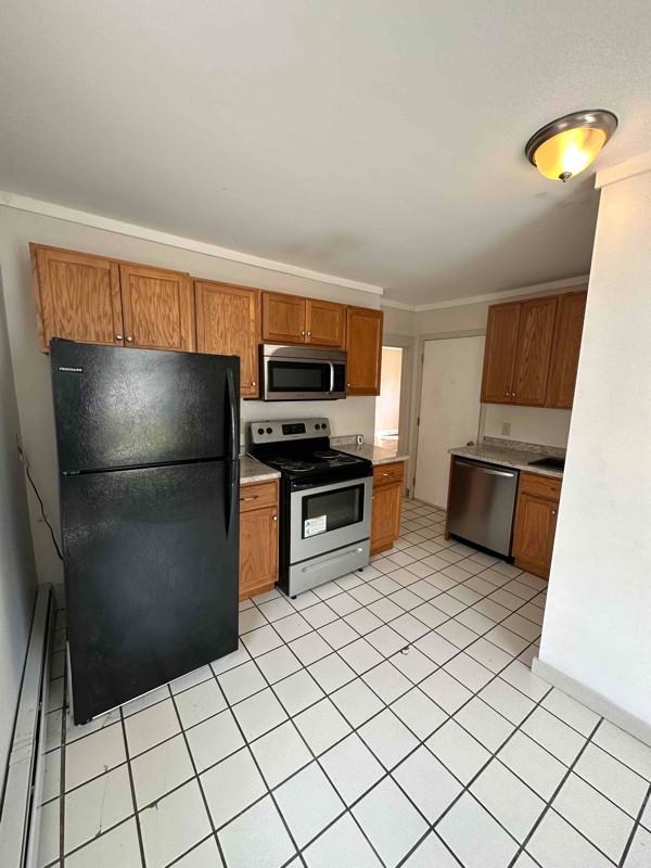 38 Pine St #3 - Photo 3 of 11