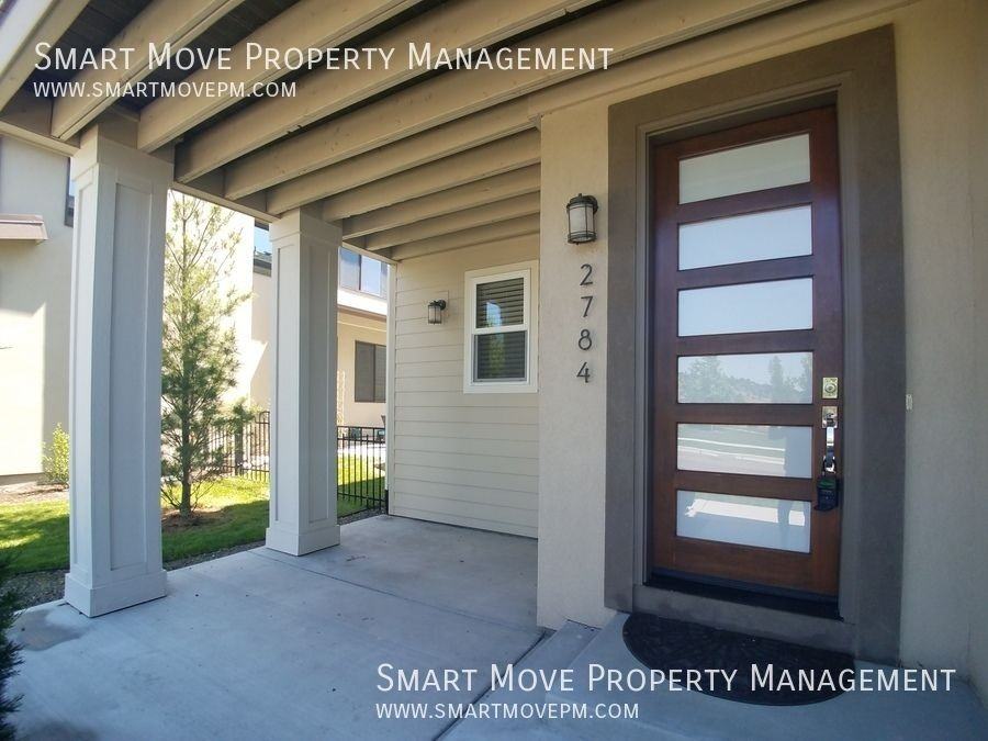 2784 S Trailwood Way - Photo 3 of 36