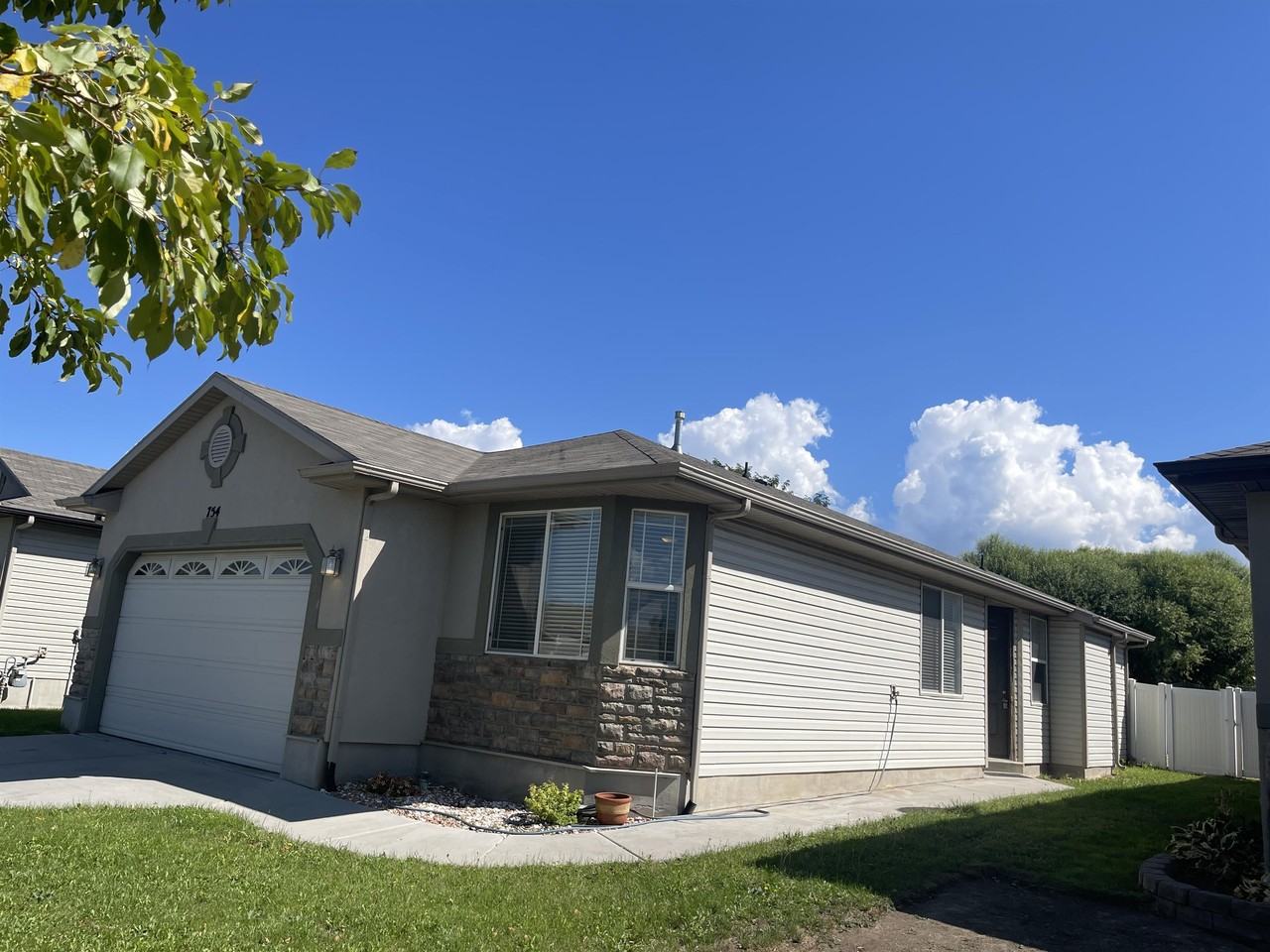 754 N Bradford Dr #1 - Photo 2 of 14