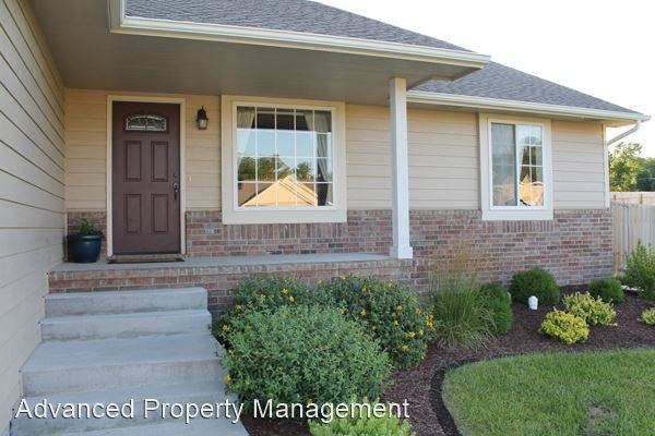 820 Fossilridge Dr - Photo 3 of 26