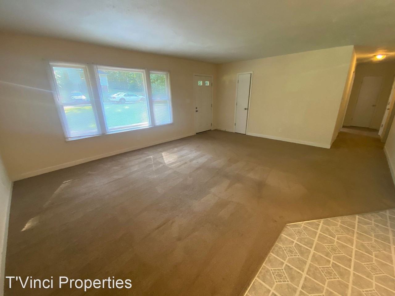 668 Gardner St - Photo 2 of 11