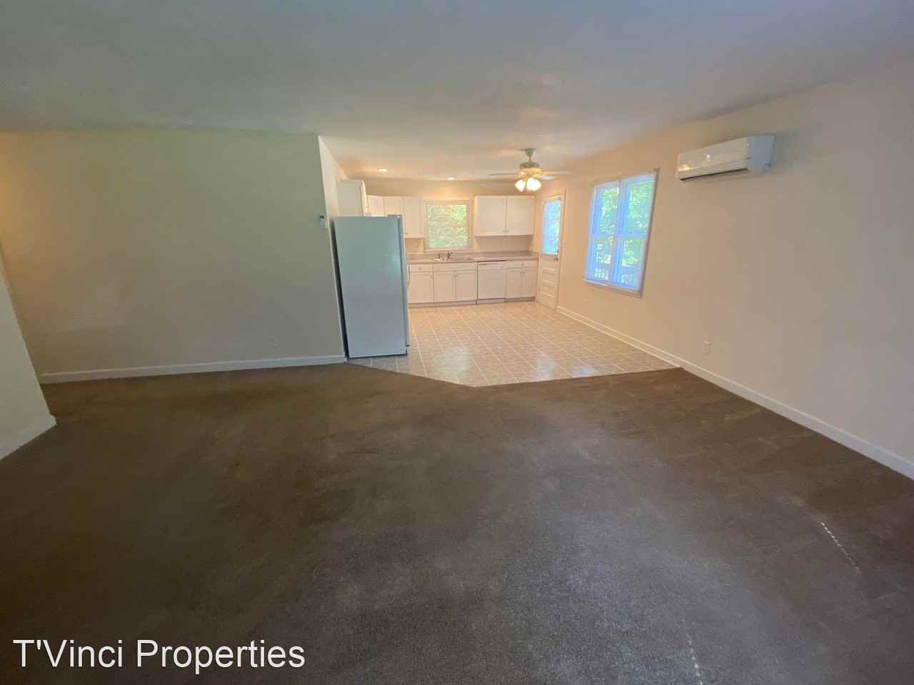 668 Gardner St - Photo 3 of 11