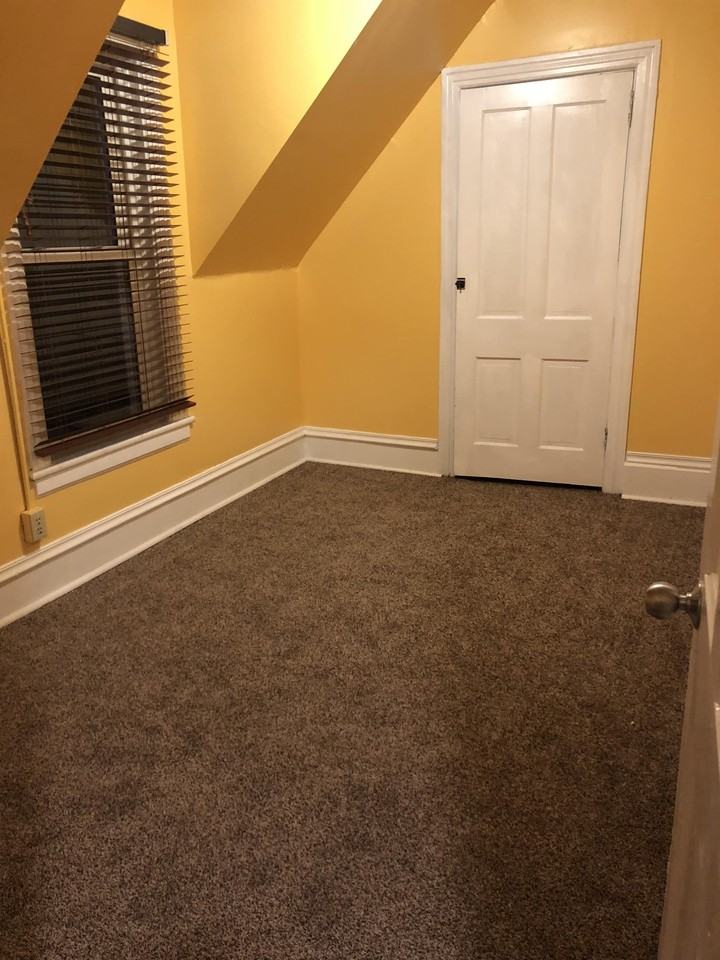 138 N 9th St #1 - Photo 6 of 6