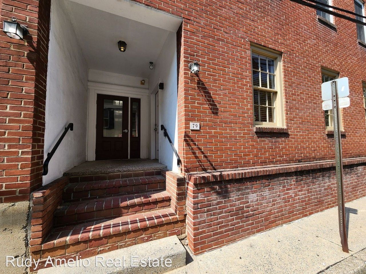 Historic Bethlehem Apartment - Photo 2 of 34