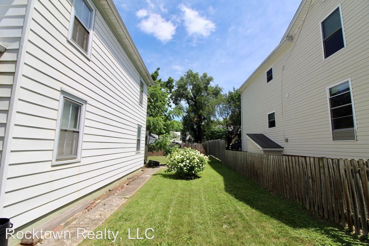 284 West Bruce Street - Photo 3 of 27