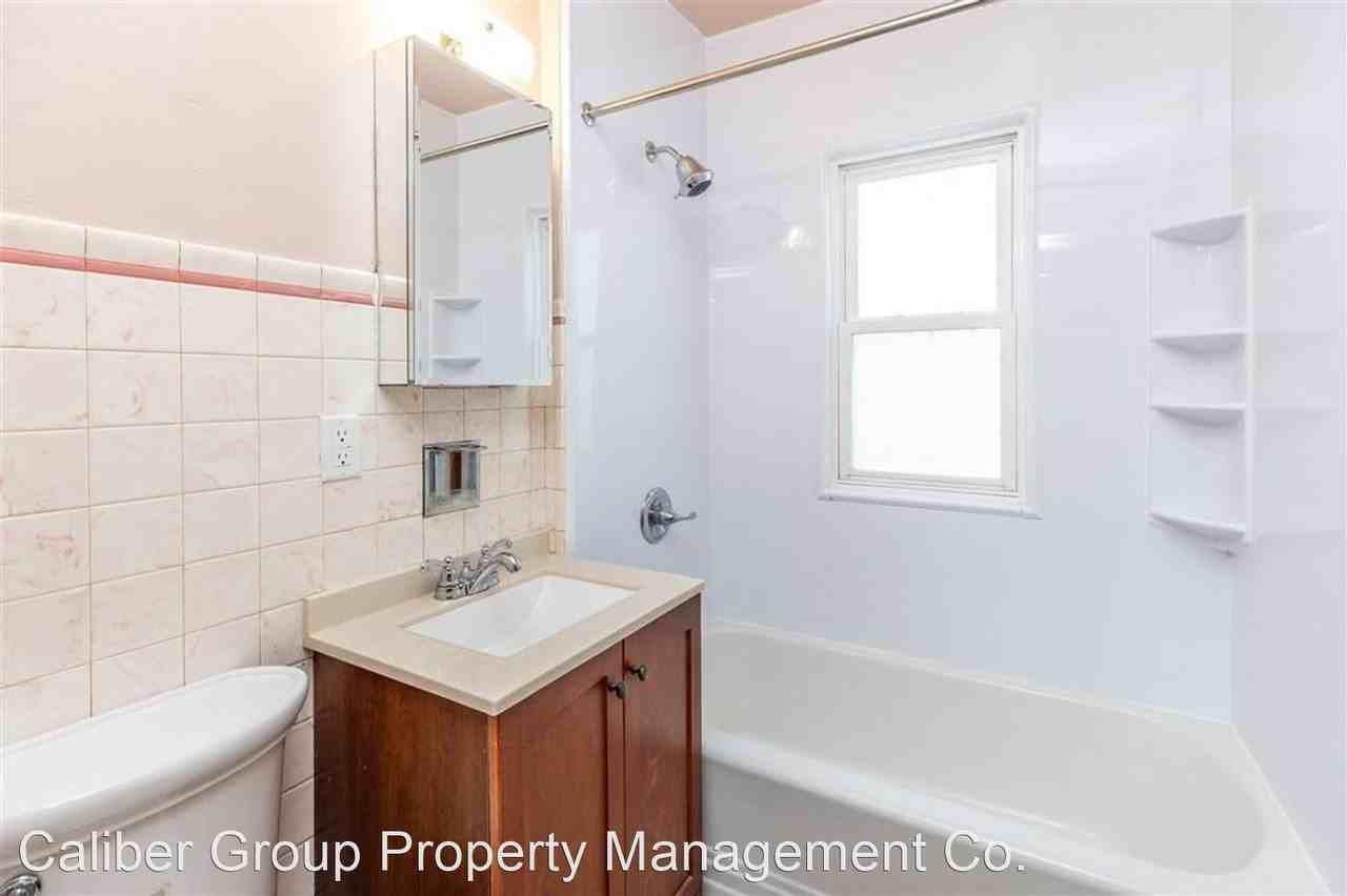 405 E Arlington St - Photo 2 of 9