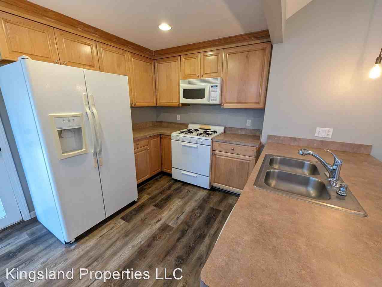 21 Jefferson Ave - Photo 3 of 14