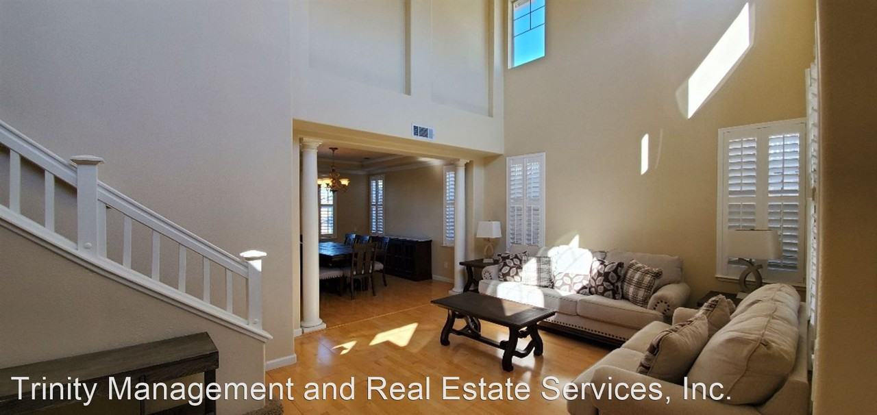 6220 Pebble Beach Dr - Photo 3 of 34
