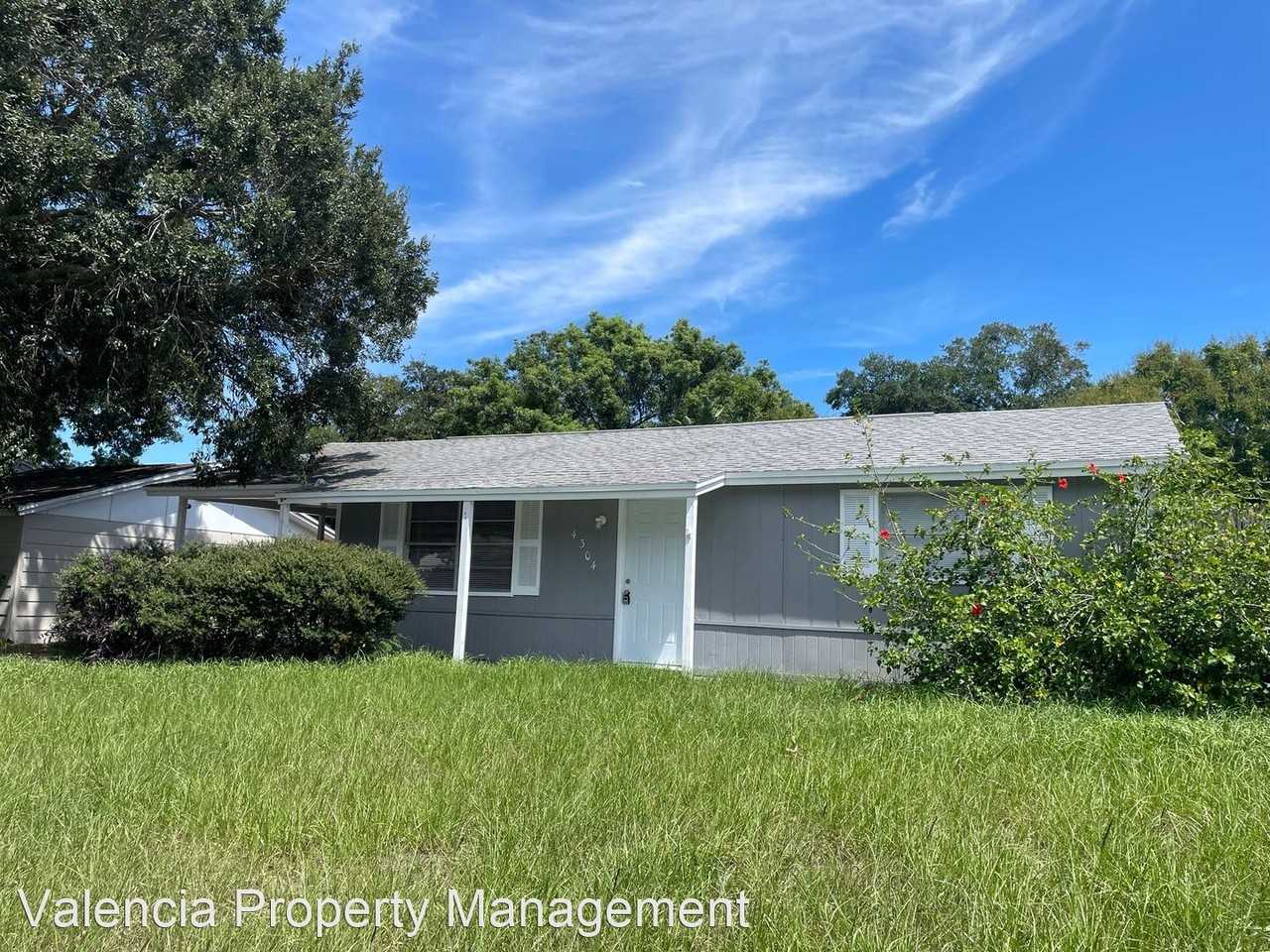 4304 Mesa Dr - Photo 2 of 15