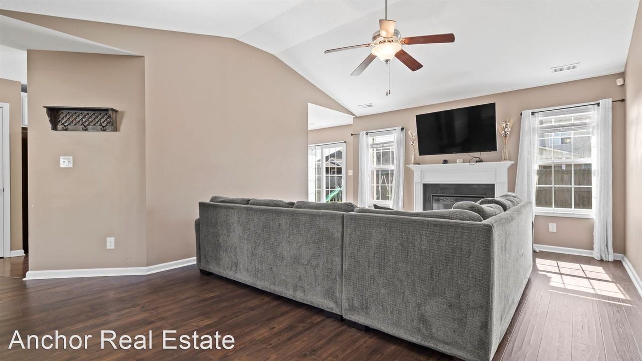 206 Riverstone Ct - Photo 3 of 27