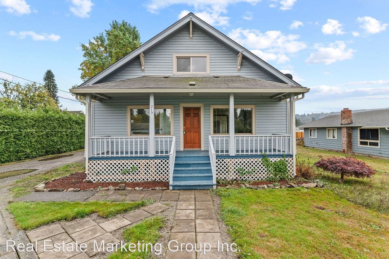 219 Mossyrock Ave - Photo 2 of 25