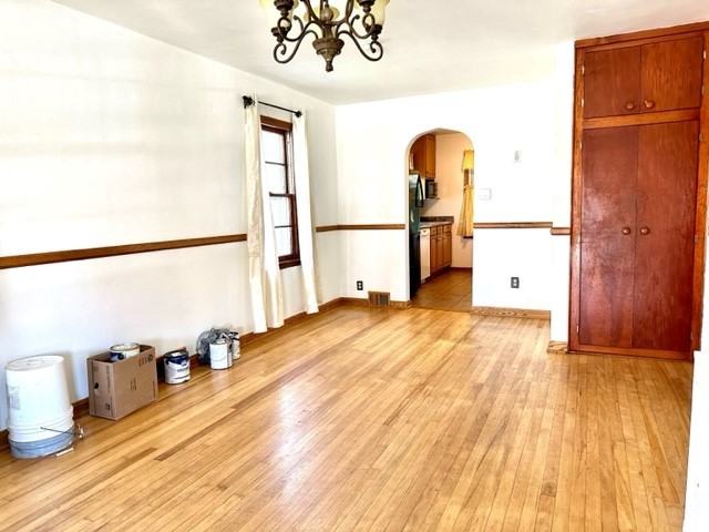 221 Maiden Ln - Photo 2 of 9