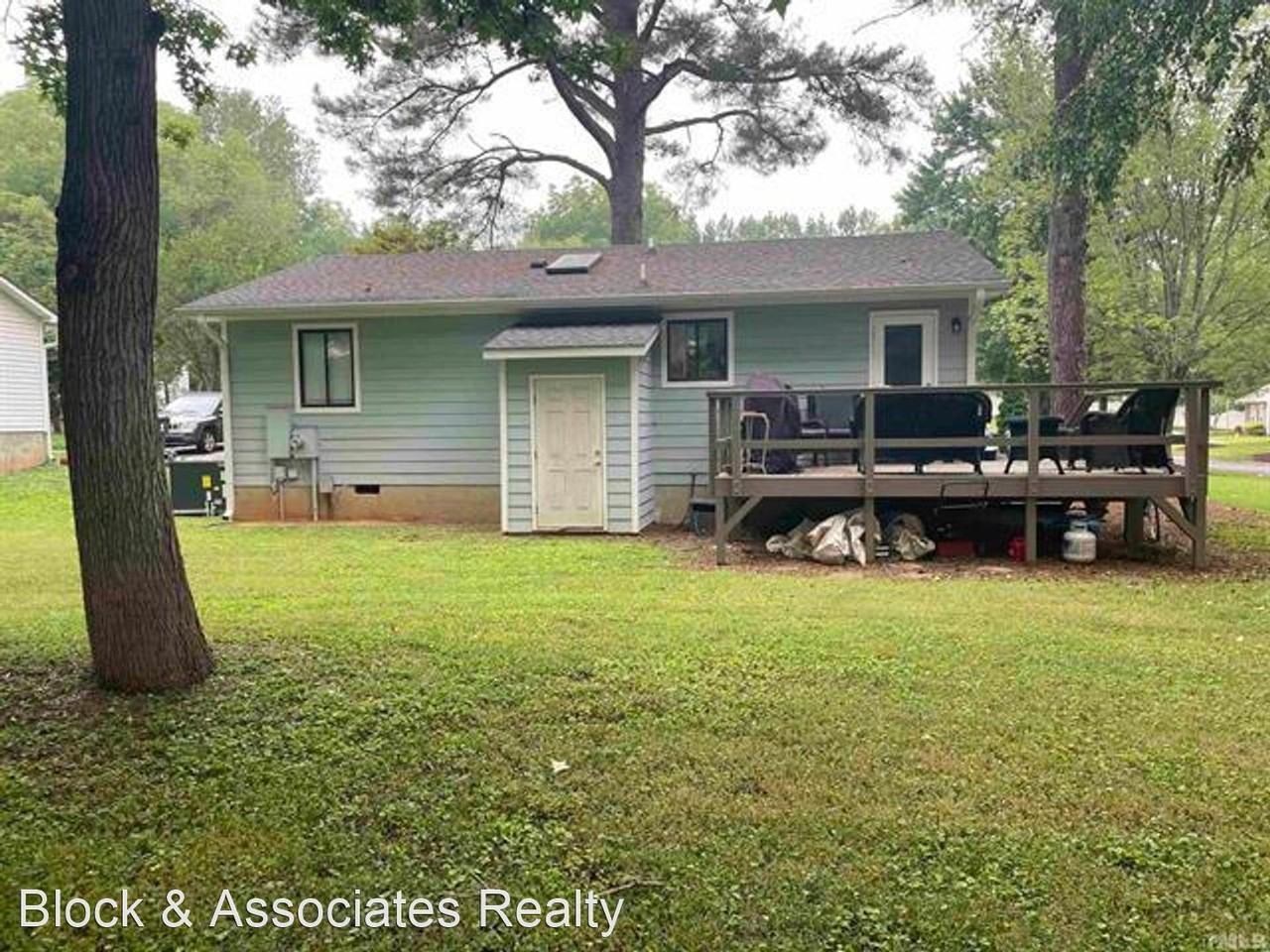 110 Honeysuckle Dr - Photo 2 of 10