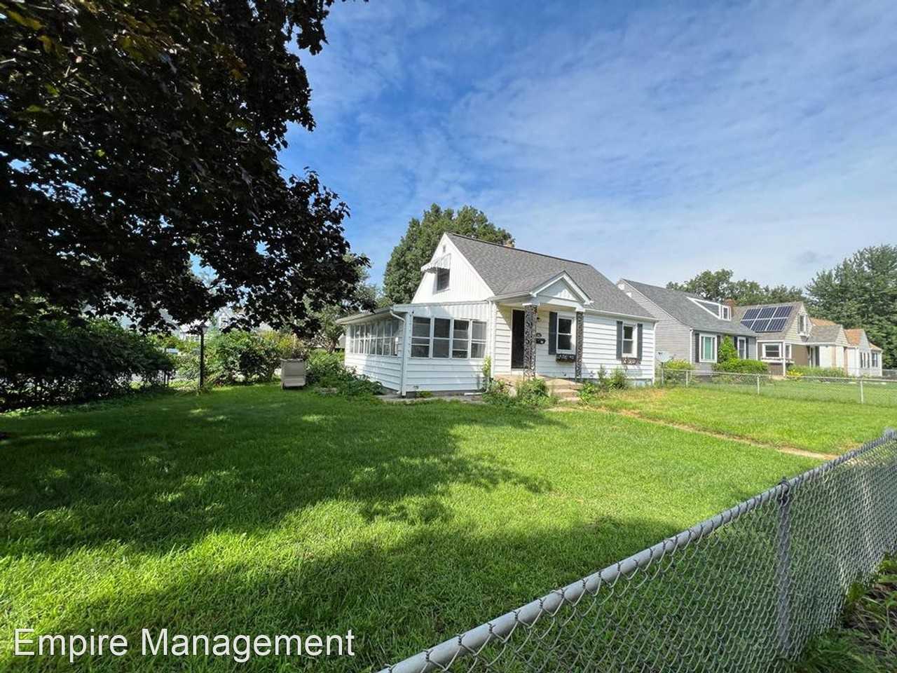 1031 Culver Pl - Photo 3 of 15