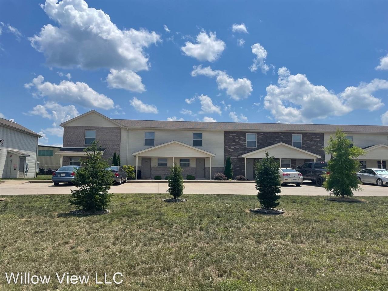 Willow View Townhouses - Photo 2 of 4