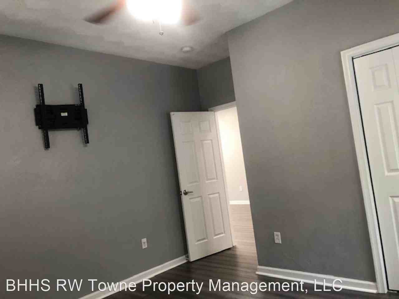 1215 Pike St - Photo 3 of 29