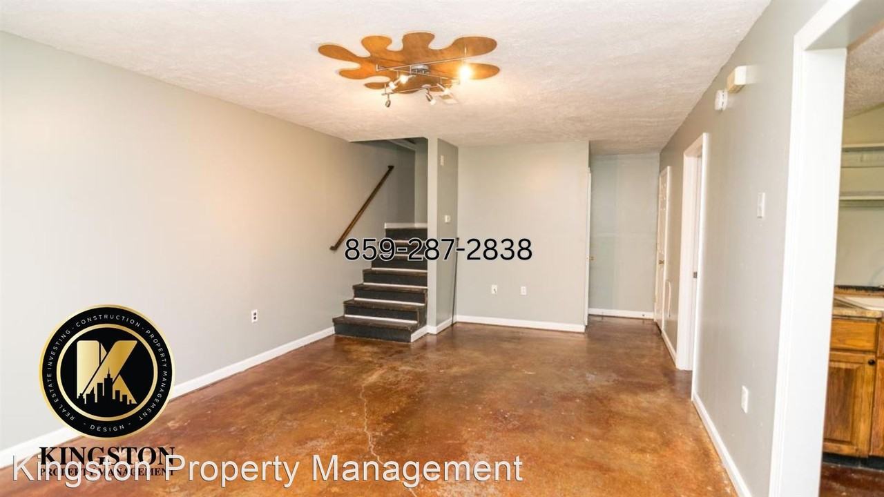 555 N. Limestone - Photo 2 of 18