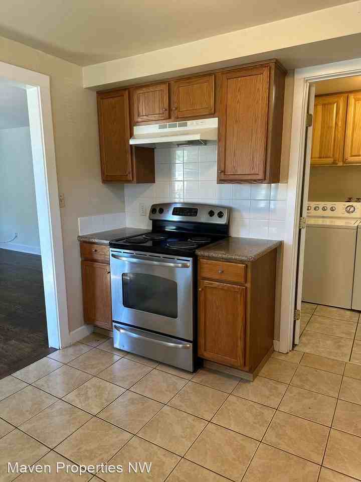 4702 S Findlay St - Photo 3 of 11