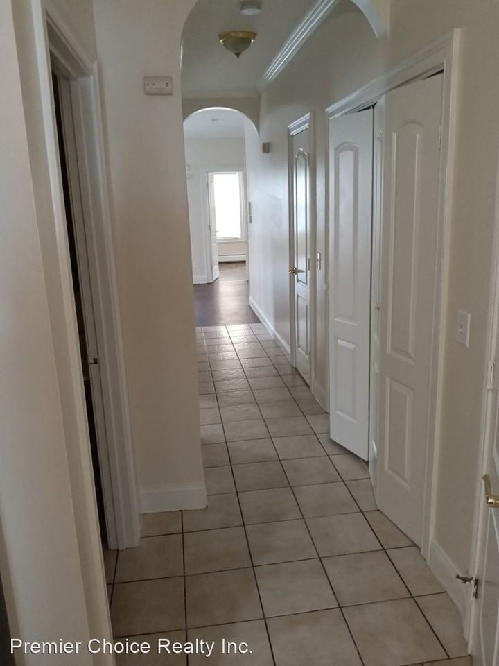 14 Charles St - Photo 2 of 6