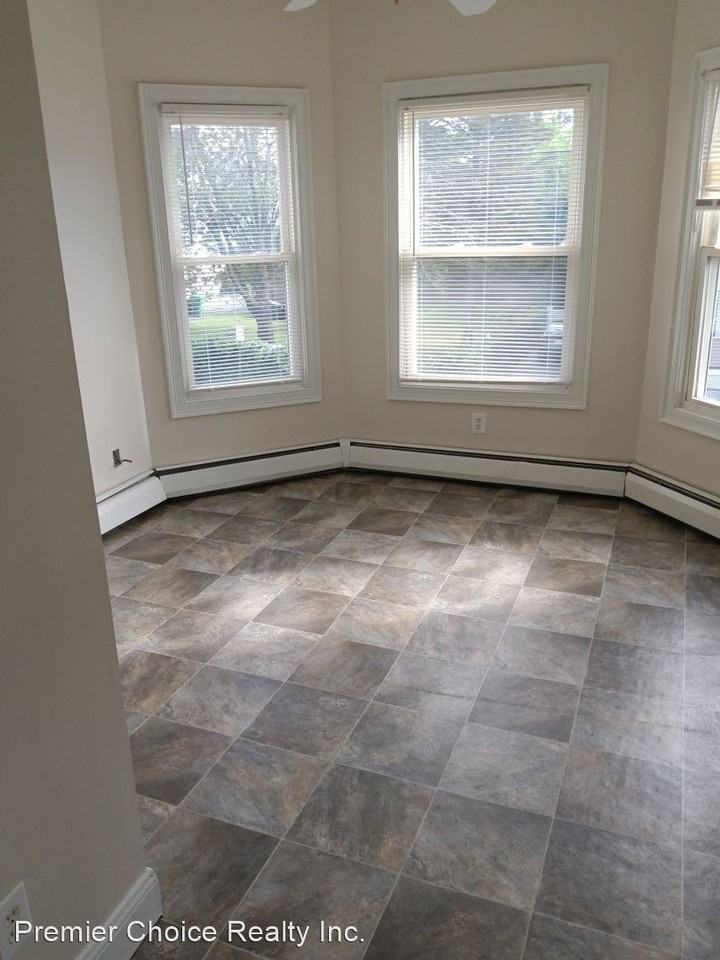 14 Charles St - Photo 3 of 6