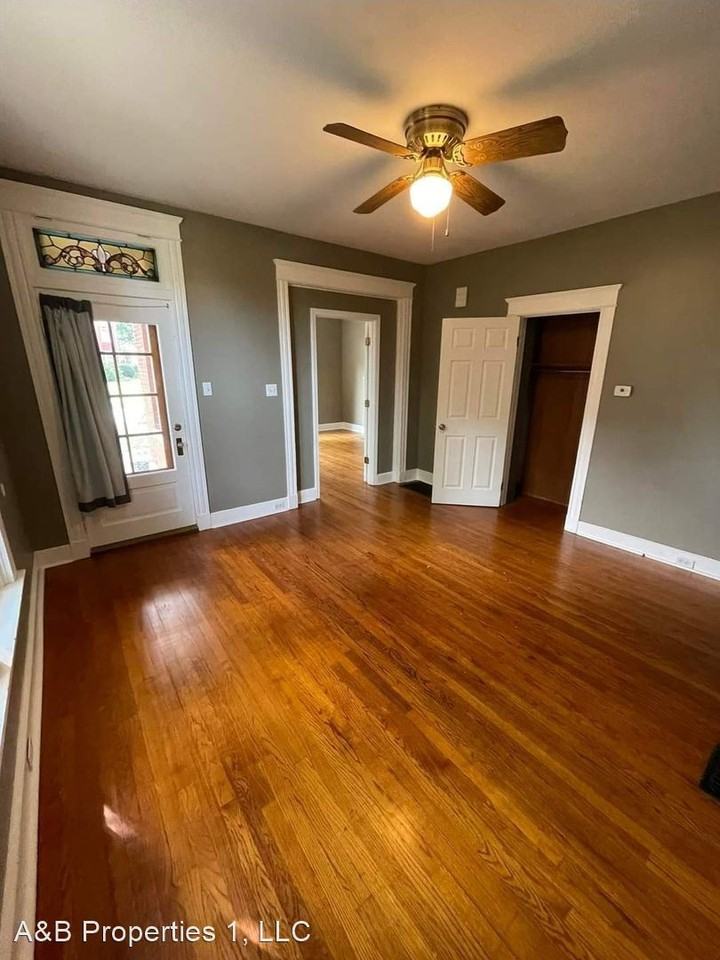 1521 Spring St - Photo 2 of 20