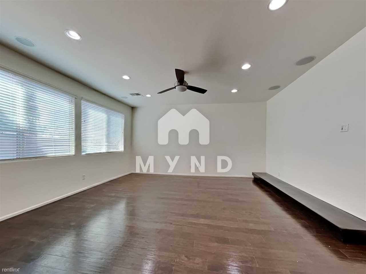 921 E Drexel Dr - Photo 2 of 23