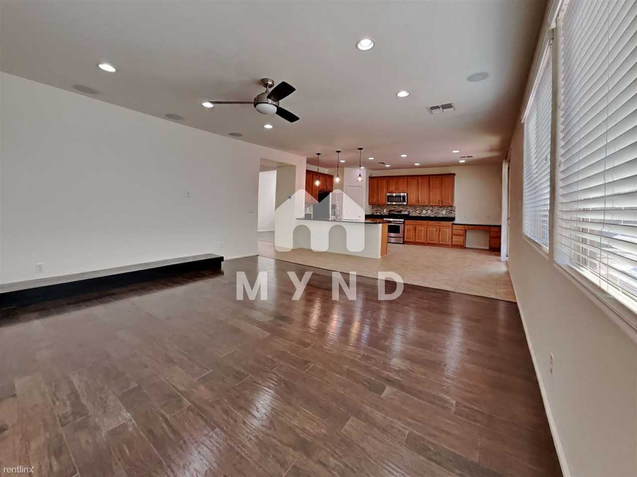 921 E Drexel Dr - Photo 3 of 23