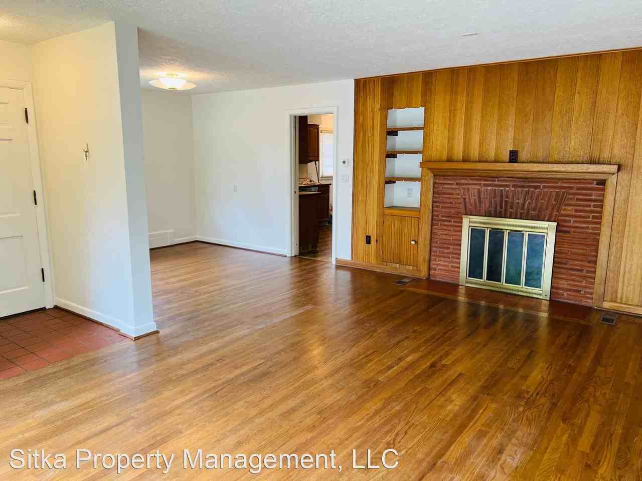4716 Se 47th Ave - Photo 3 of 31
