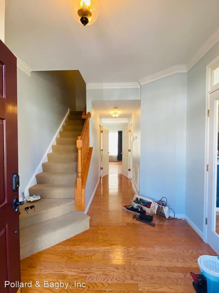 11499 Abbots Cross Ln - Photo 3 of 38