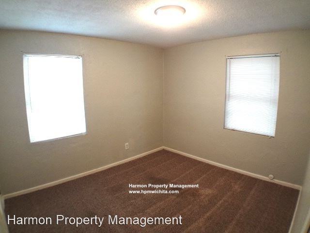 1436 Fairmount St - Photo 2 of 6