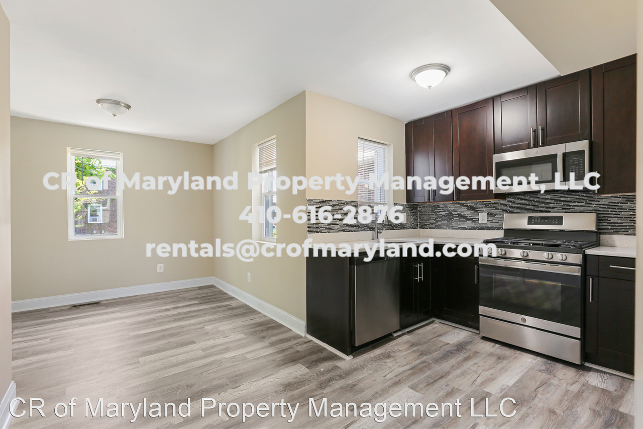 903 Jack St - Photo 2 of 11