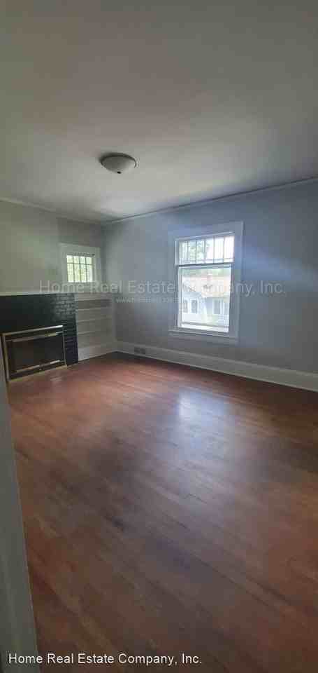 1708 Doune St - Photo 2 of 10