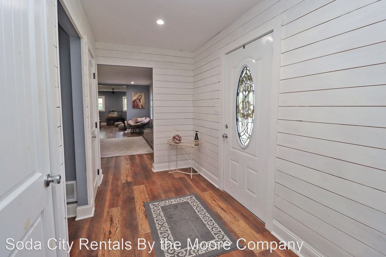 3138 Pine Belt Rd - Photo 3 of 32