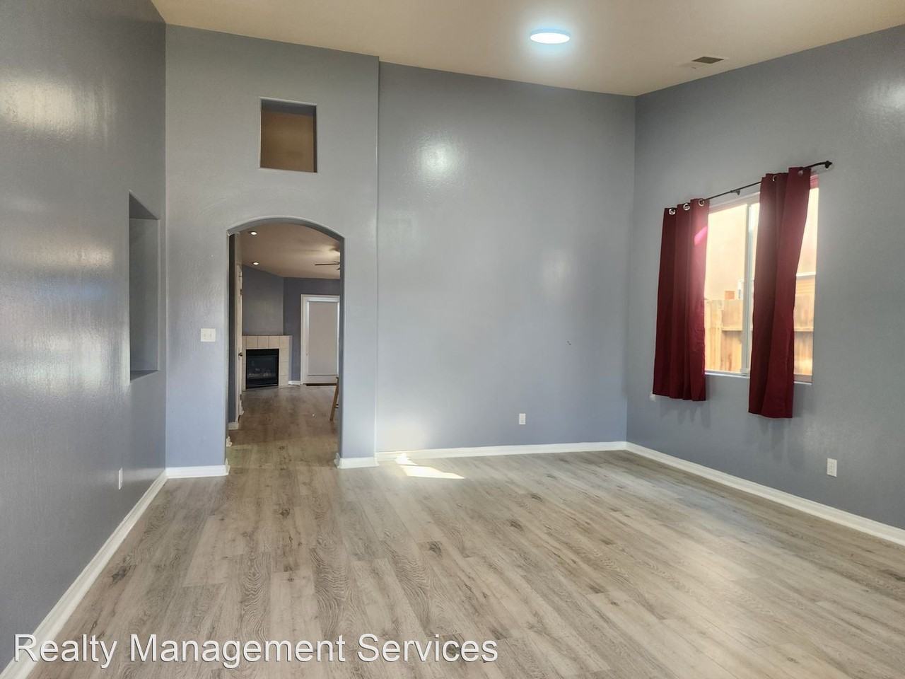 11918 Stratosphere Ave - Photo 2 of 27