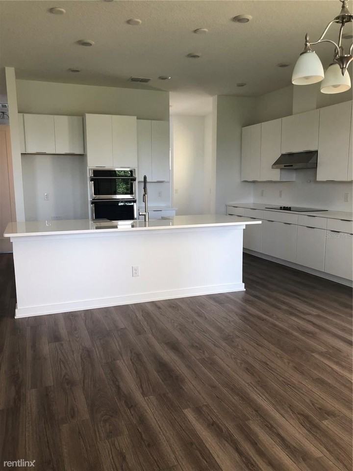 17582 Lake Star Rd - Photo 2 of 4