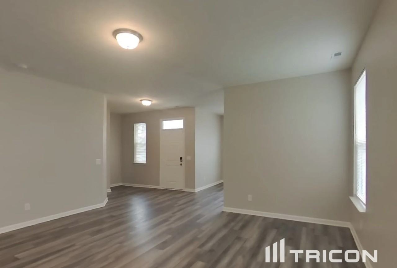 202 Park Creek Ln - Photo 3 of 35