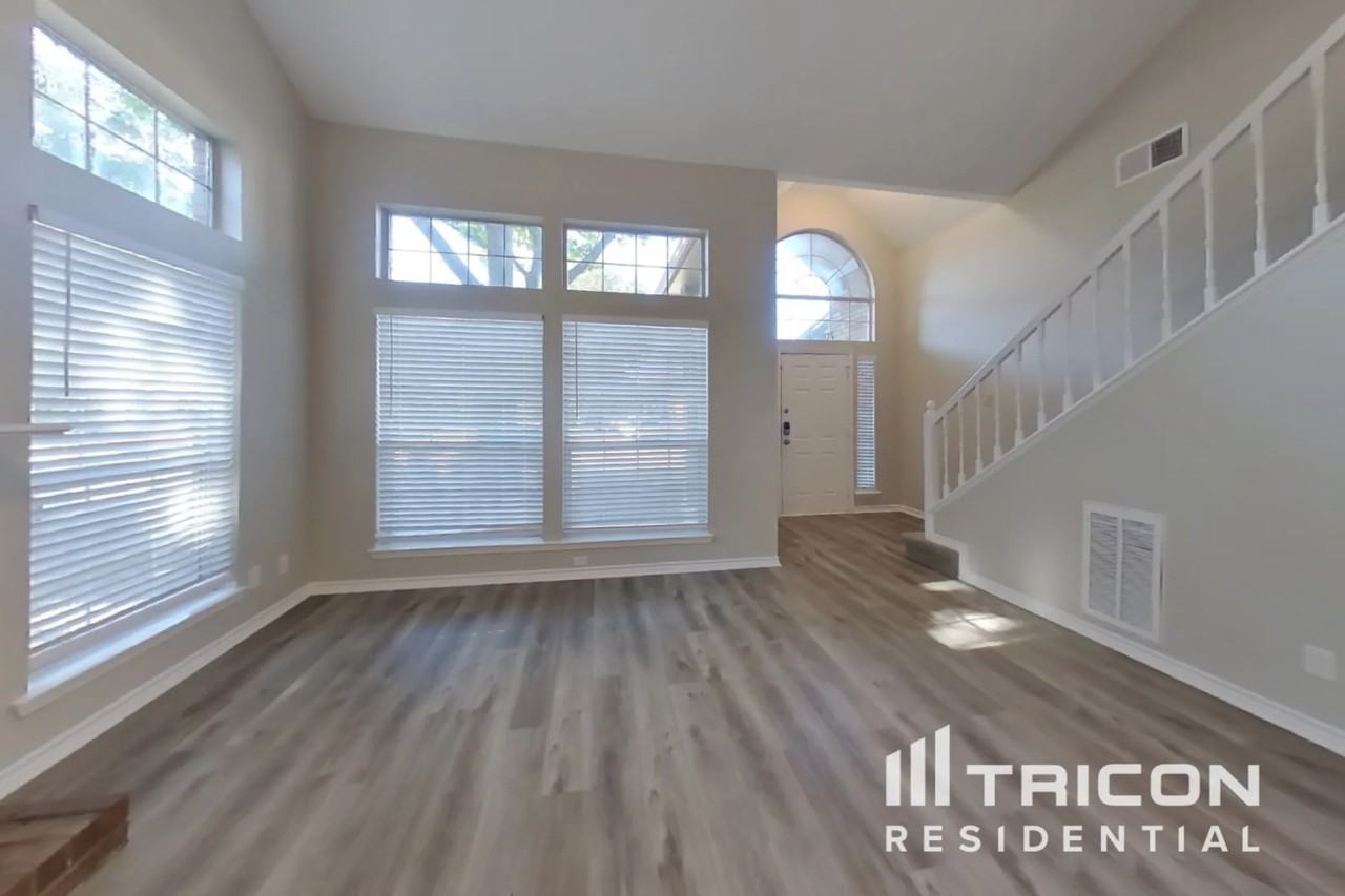 305 Meandering Way - Photo 2 of 16